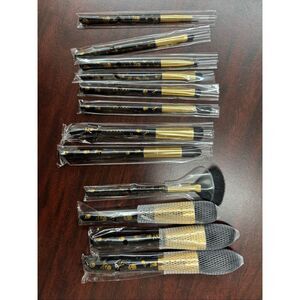 NWT Docolor 10 Piece Makeup Brush Set- Black and Gold Skulls